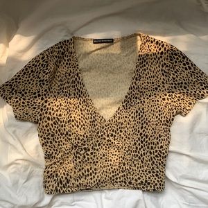 Brandy Melville cheetah print wrap tee